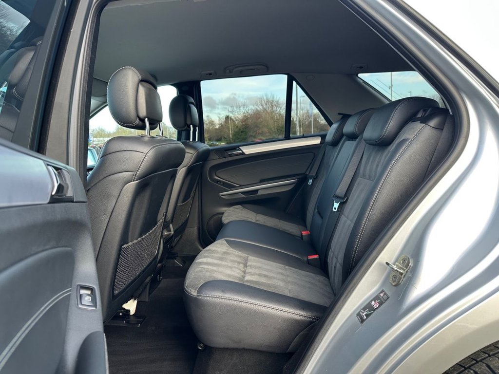 Used Mercedes-Benz M Class 2010 for sale - 77313309: Photo 35