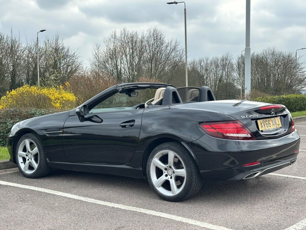 Used Mercedes-Benz SLC 2016 for sale - 78140725: Photo 2