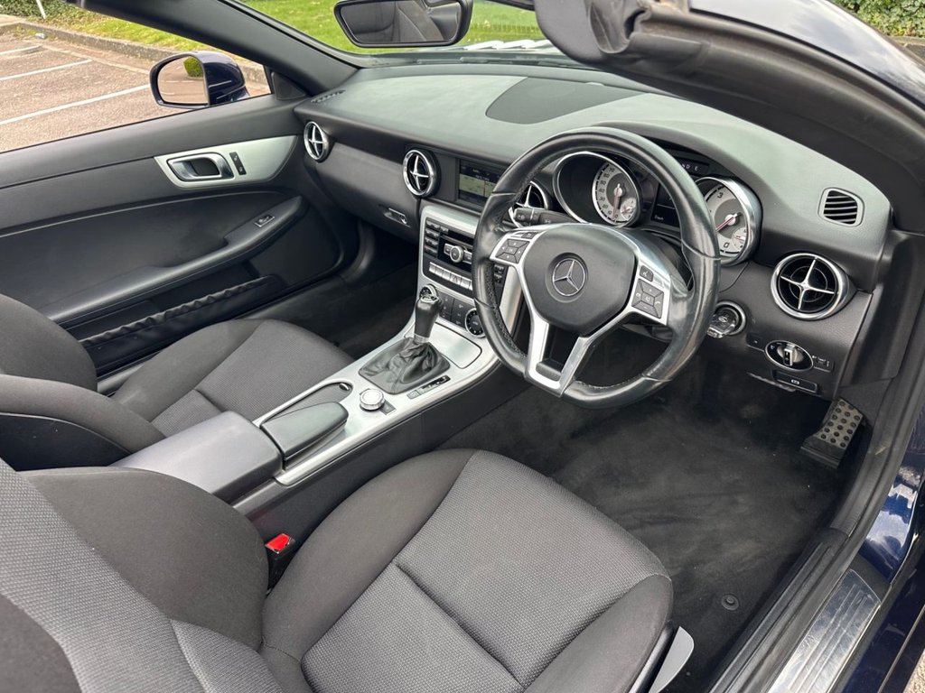 Used Mercedes-Benz SLK 2015 for sale - 77990578: Photo 30