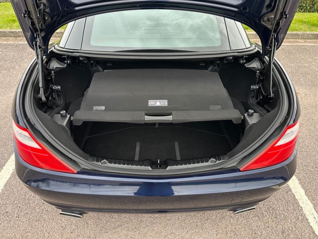 Used Mercedes-Benz SLK 2015 for sale - 77990578: Photo 36