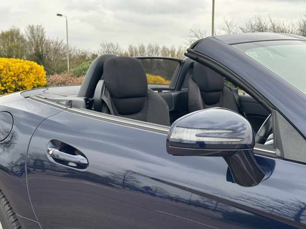 Used Mercedes-Benz SLK 2015 for sale - 77990578: Photo 38