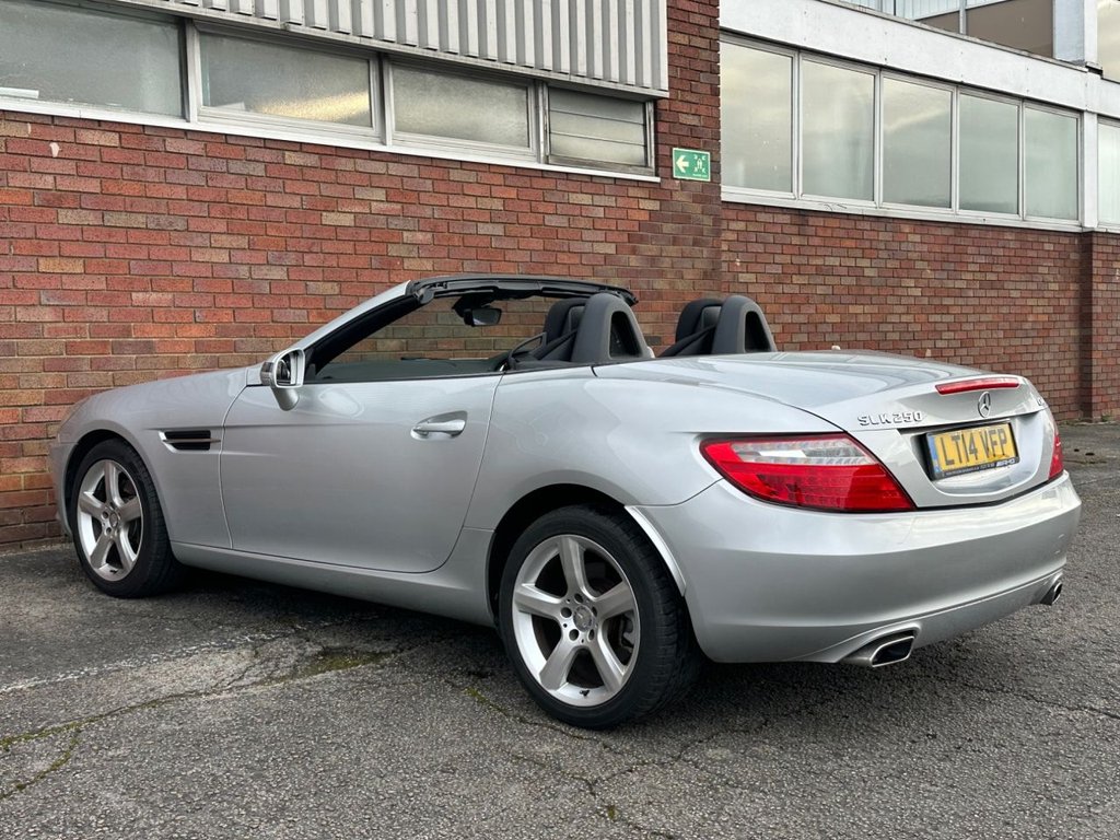 Used Mercedes-Benz SLK 2014 for sale - 77904894: Photo 12