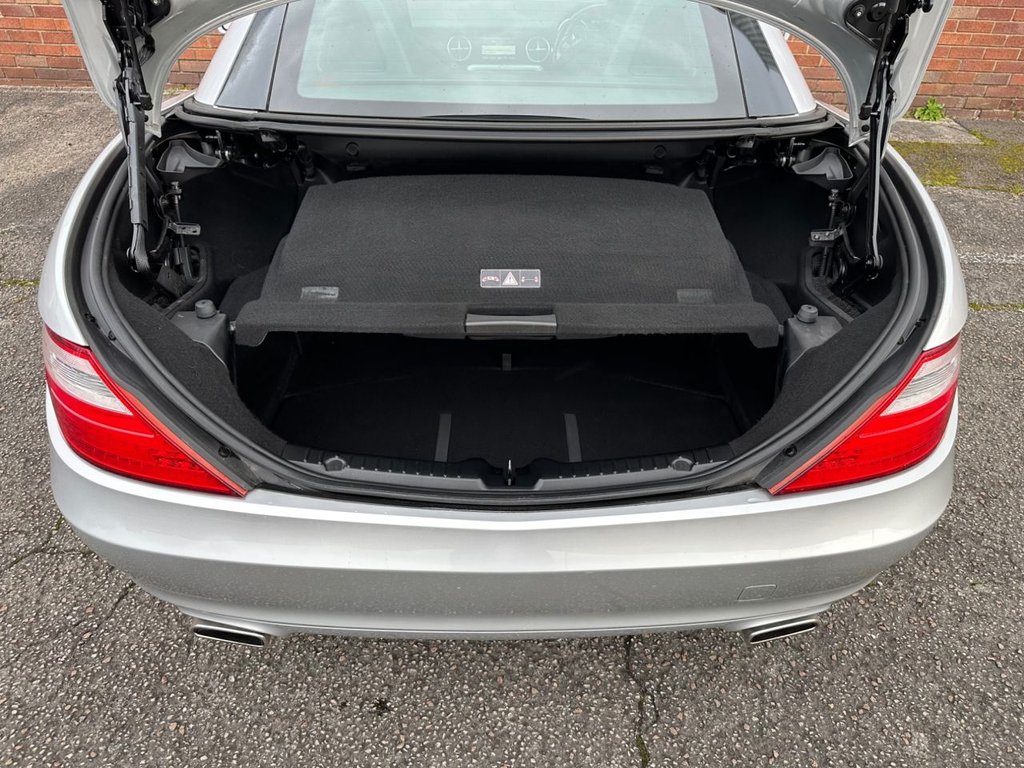 Used Mercedes-Benz SLK 2014 for sale - 77904894: Photo 15