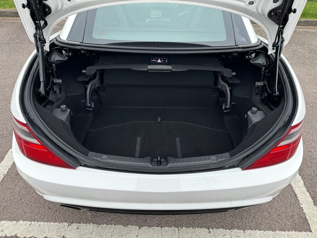 Used Mercedes-Benz SLK 2015 for sale - 77780085: Photo 23