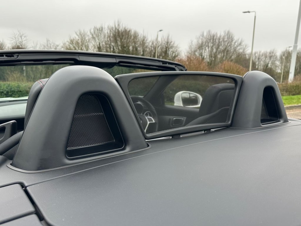 Used Mercedes-Benz SLK 2015 for sale - 77780085: Photo 25