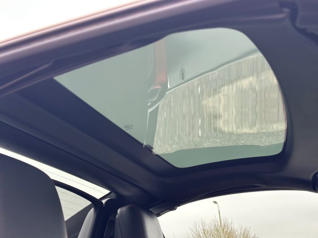 Used Mercedes-Benz SLK 2015 for sale - 77780085: Photo 9