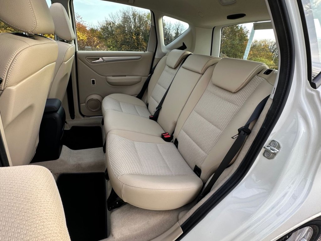 Used Mercedes-Benz A-Class 2012 for sale - 76724438: Photo 20