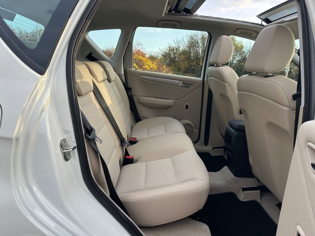 Used Mercedes-Benz A-Class 2012 for sale - 76724438: Photo 25