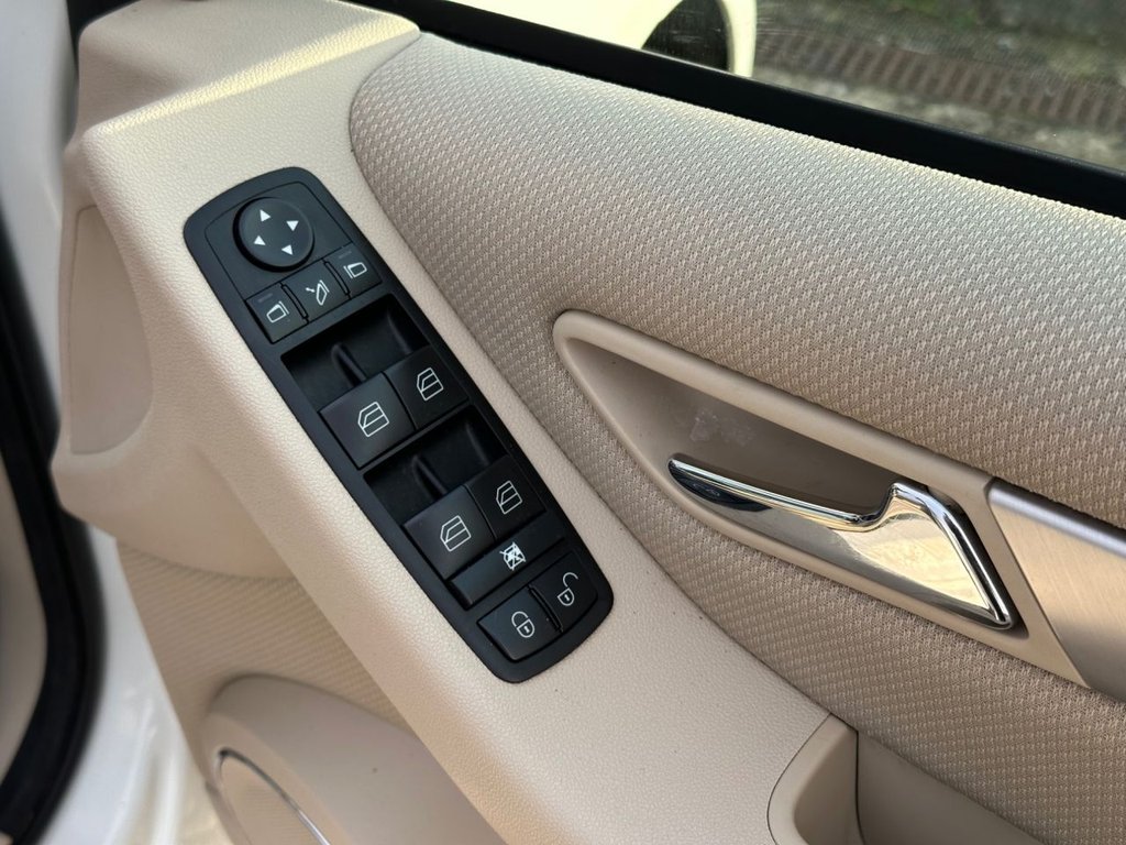 Used Mercedes-Benz A-Class 2012 for sale - 76724438: Photo 32