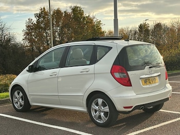 Used Mercedes-Benz A-Class 2012 for sale - 76724438: Photo