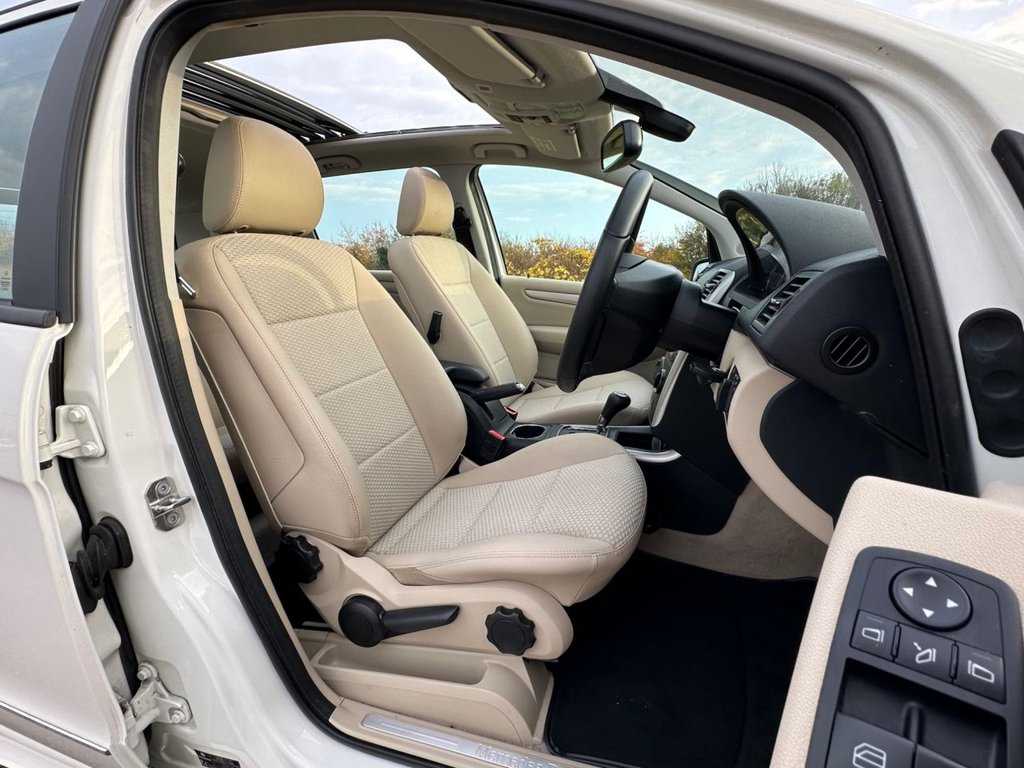 Used Mercedes-Benz A-Class 2012 for sale - 76724438: Photo 9