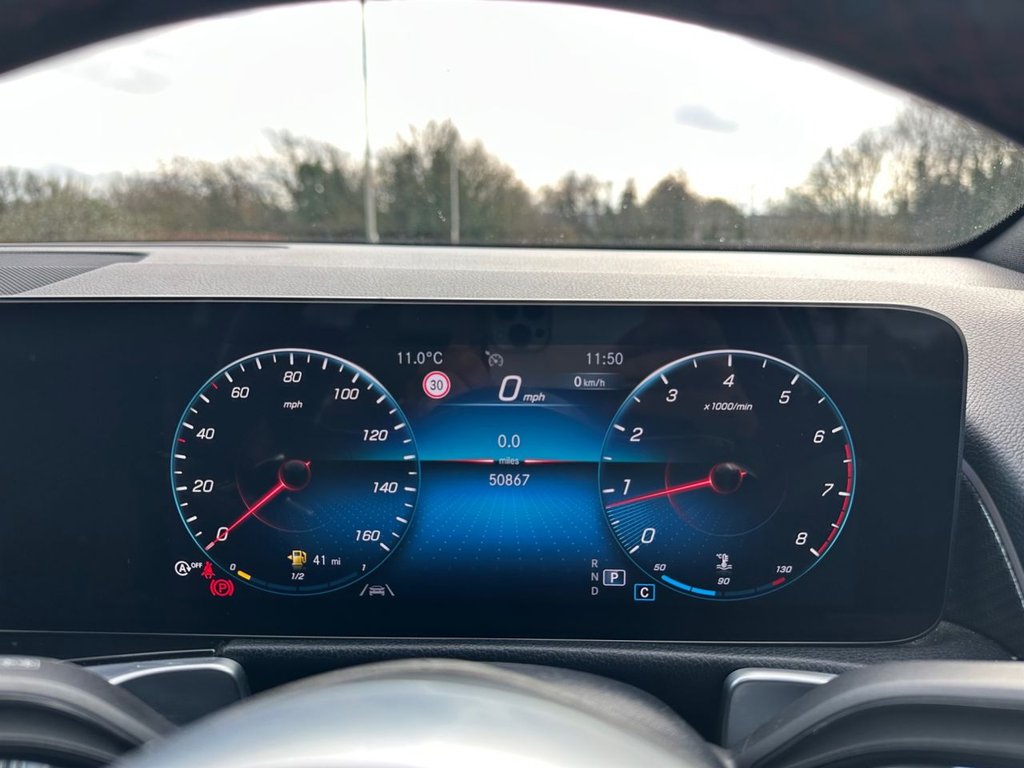 Used Mercedes-Benz GLB 2022 for sale - 77498870: Photo 11