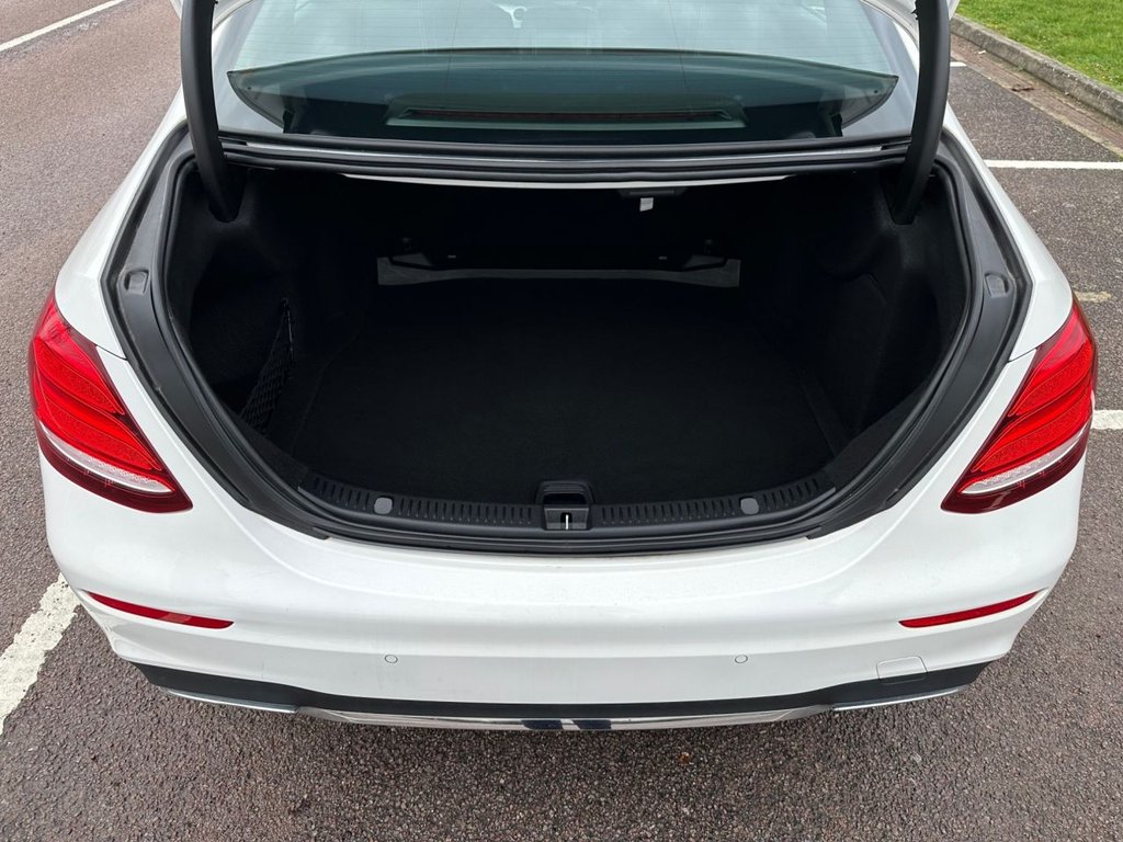 Used Mercedes-Benz E Class 2017 for sale - 76950118: Photo 30