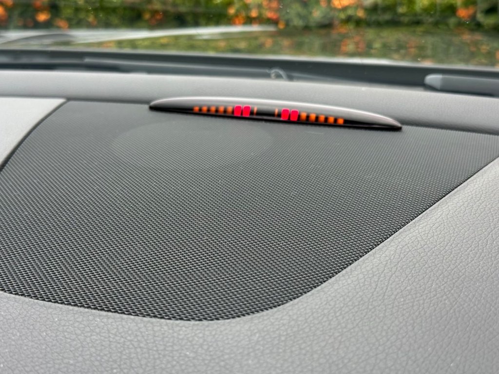 Used Mercedes-Benz SLK 2014 for sale - 77990613: Photo 24