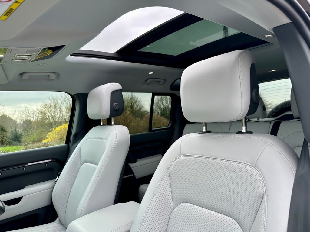 Used Land Rover Defender 2024 for sale - 77991523: Photo 18