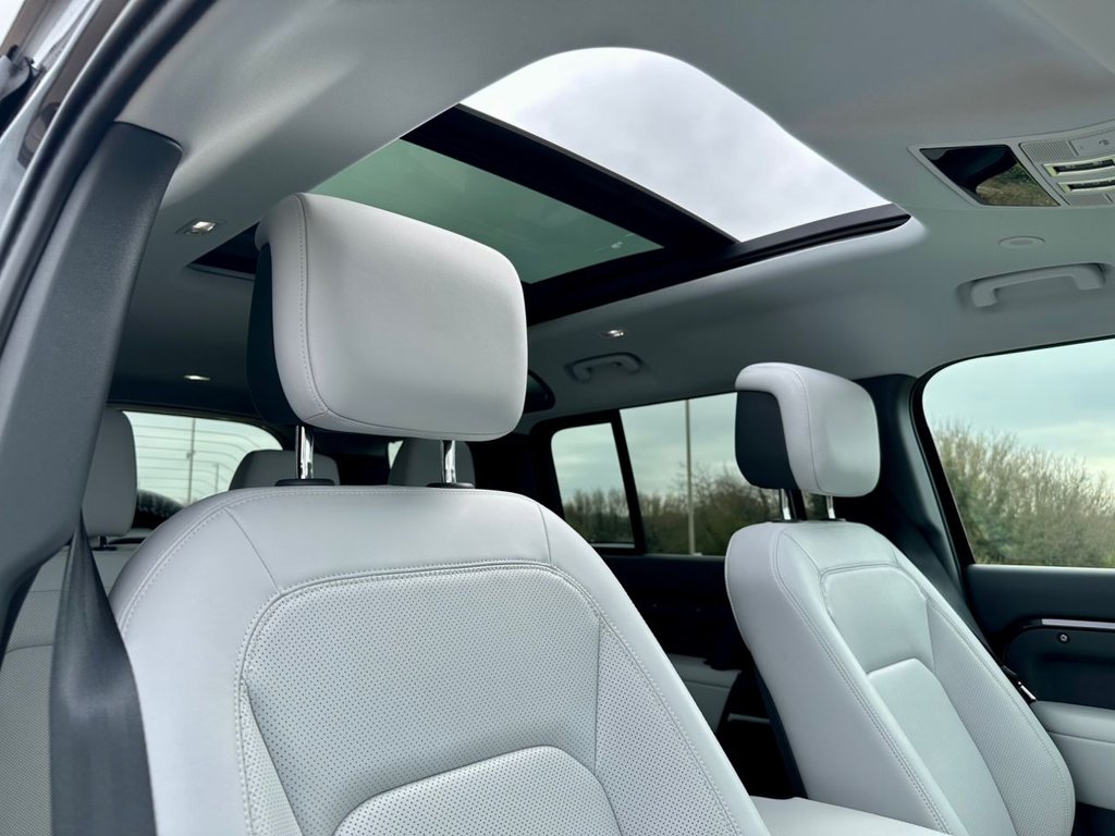 Used Land Rover Defender 2024 for sale - 77991523: Photo 26