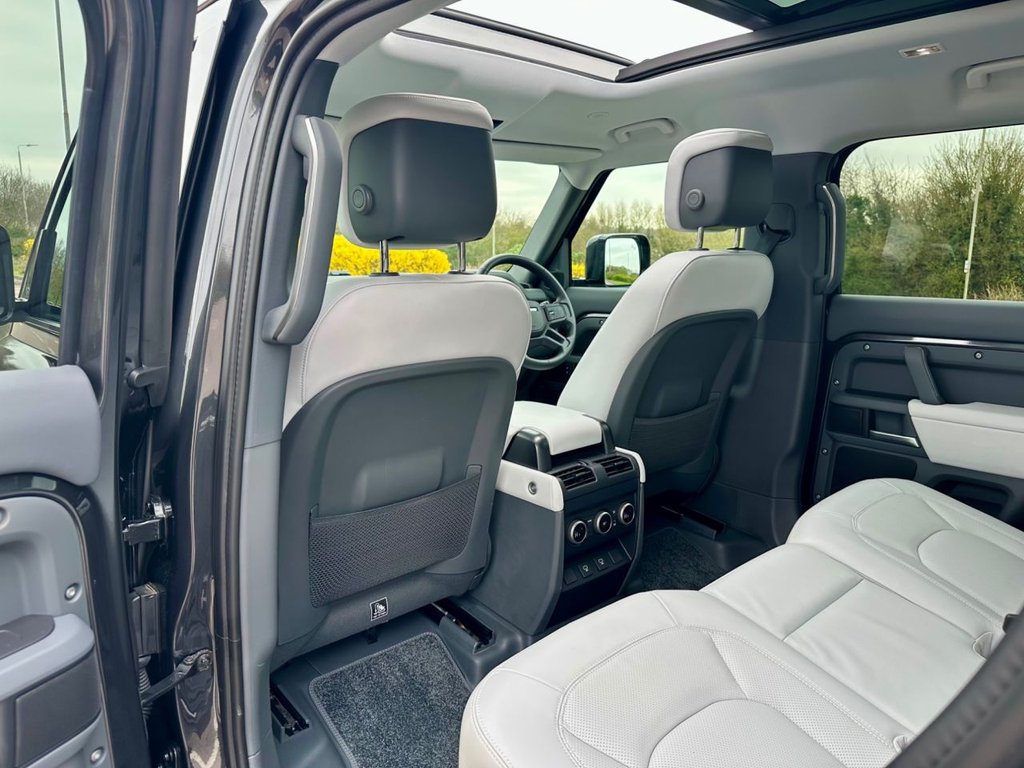 Used Land Rover Defender 2024 for sale - 77991523: Photo 30