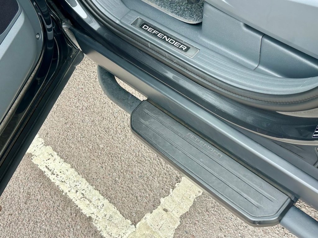 Used Land Rover Defender 2024 for sale - 77991523: Photo 31