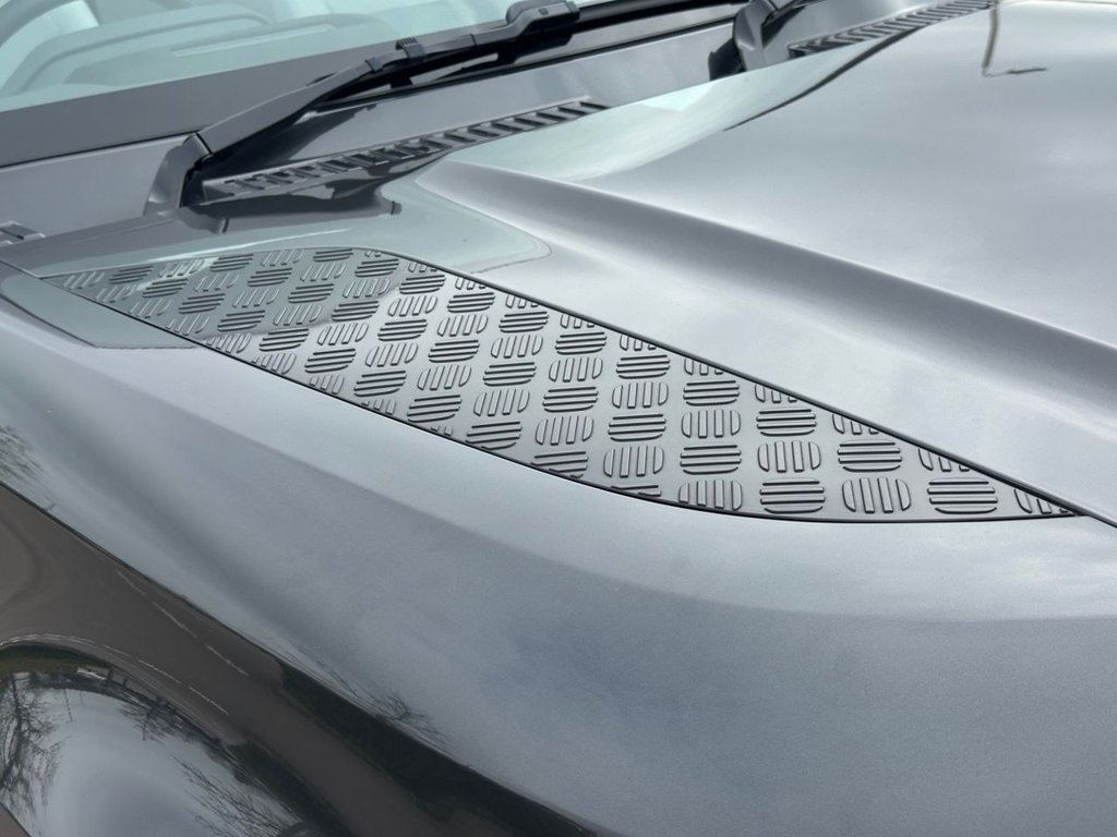 Used Land Rover Defender 2024 for sale - 77991523: Photo 37