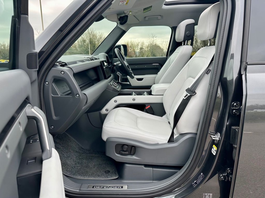Used Land Rover Defender 2024 for sale - 77991523: Photo 40