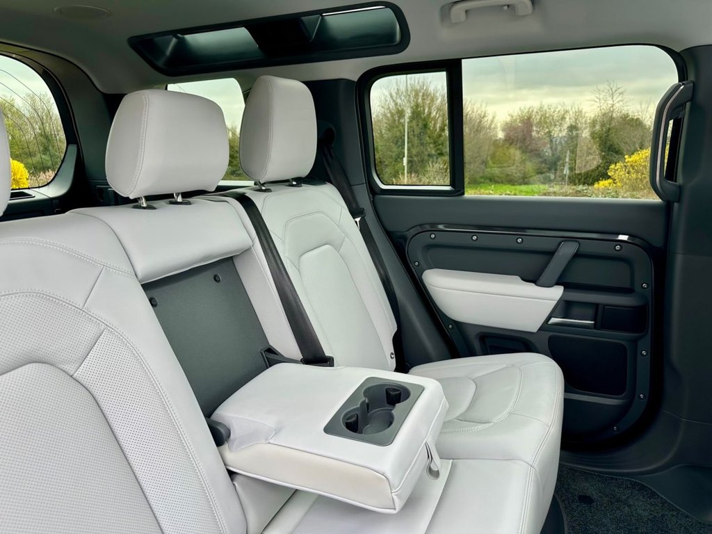 Used Land Rover Defender 2024 for sale - 77991523: Photo 41