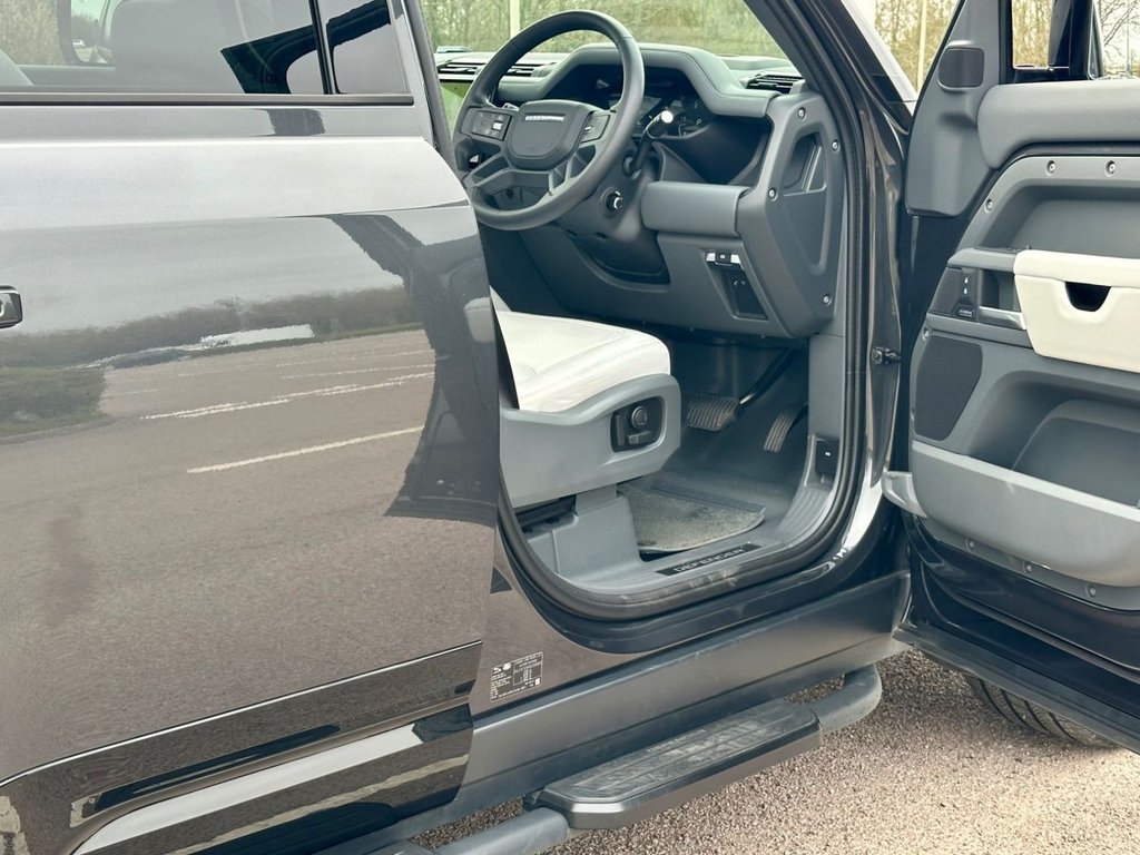 Used Land Rover Defender 2024 for sale - 77991523: Photo 46