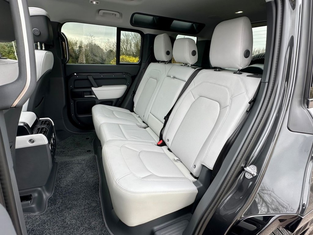 Used Land Rover Defender 2024 for sale - 77991523: Photo 9