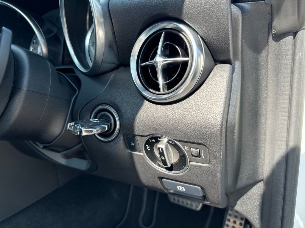 Used Mercedes-Benz SLK 2016 for sale - 76520648: Photo 18