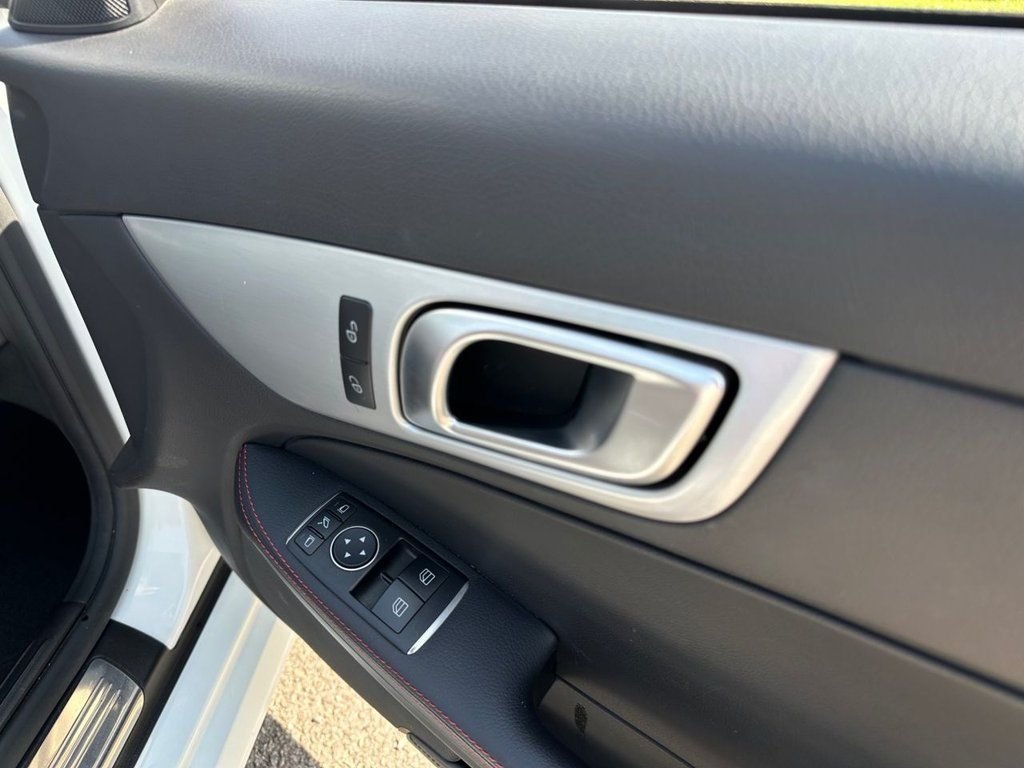 Used Mercedes-Benz SLK 2016 for sale - 76520648: Photo 25