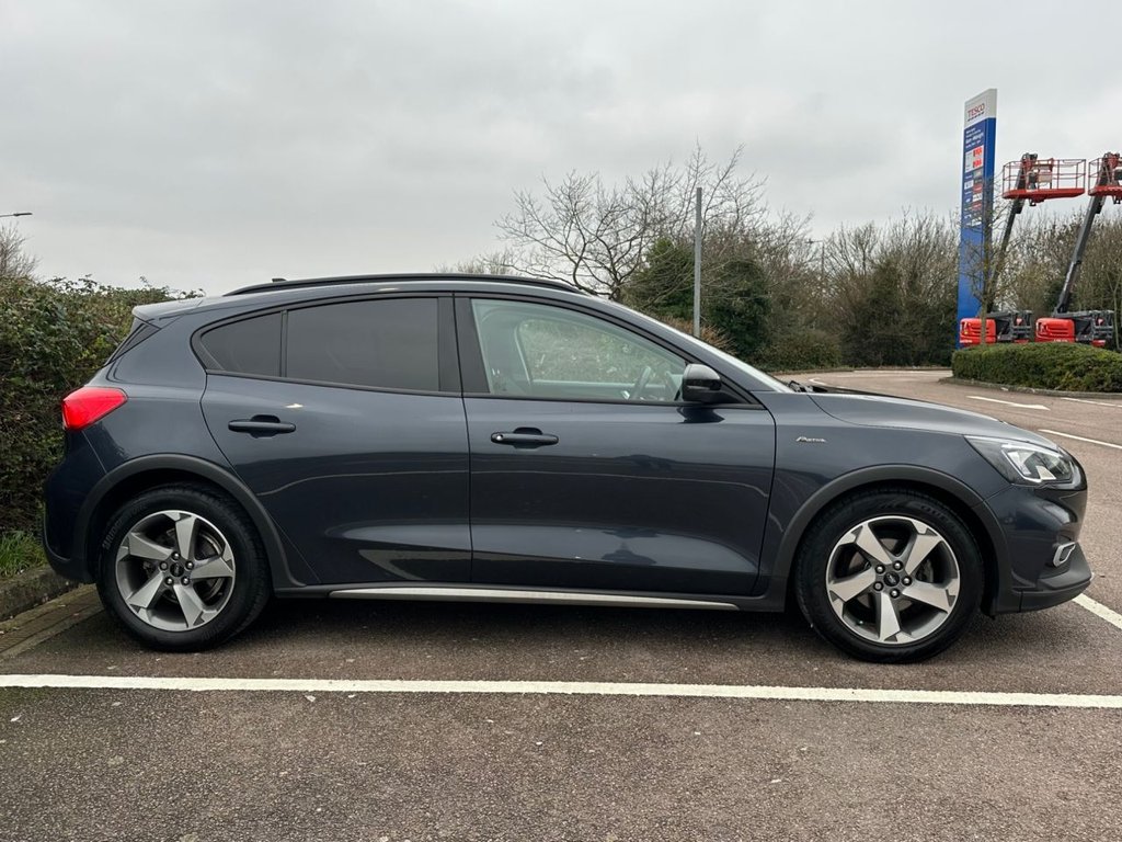 Used Ford Focus 2020 for sale - 77072468: Photo 2