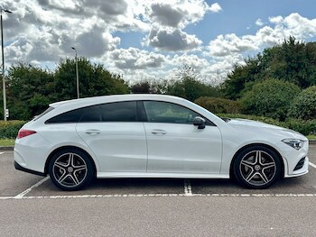 Used Mercedes-Benz CLA 2022 for sale - 75923811: Photo