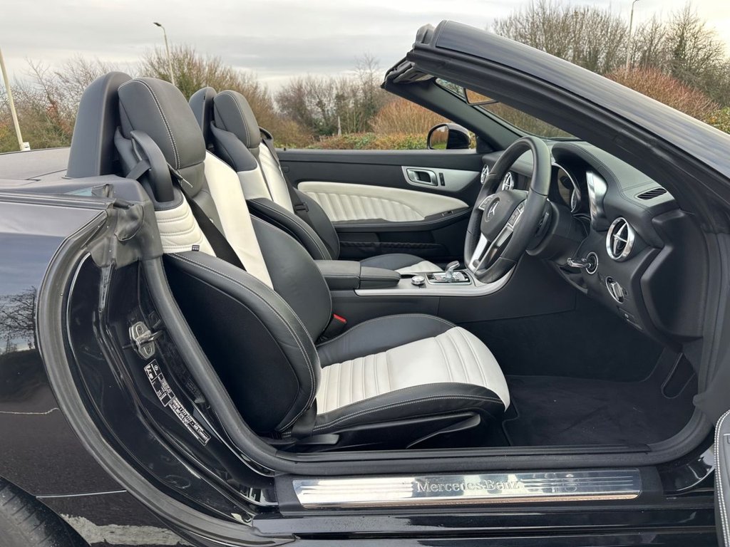 Used Mercedes-Benz SLK 2016 for sale - 76961978: Photo 25