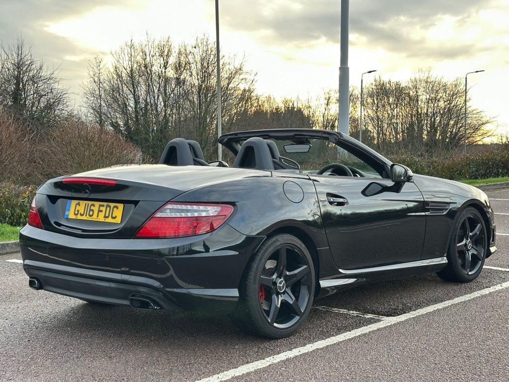 Used Mercedes-Benz SLK 2016 for sale - 76961978: Photo 3