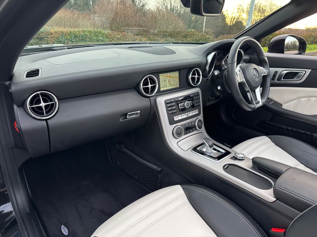 Used Mercedes-Benz SLK 2016 for sale - 76961978: Photo 44