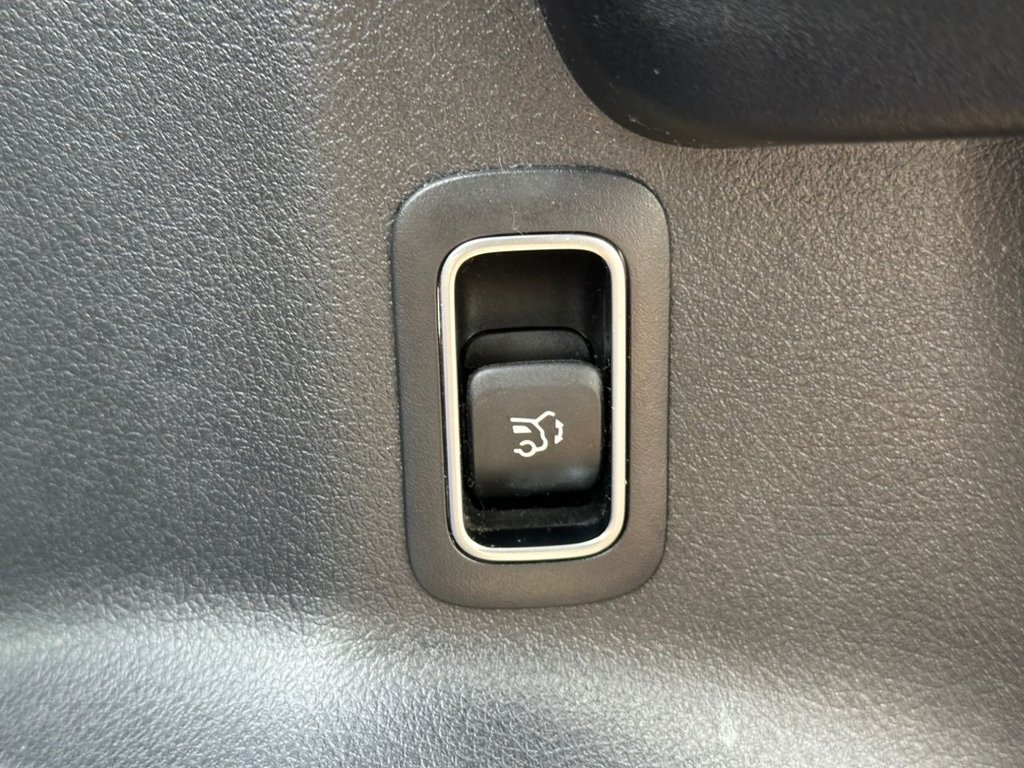 Used Mercedes-Benz GLB 2023 for sale - 77199942: Photo 40