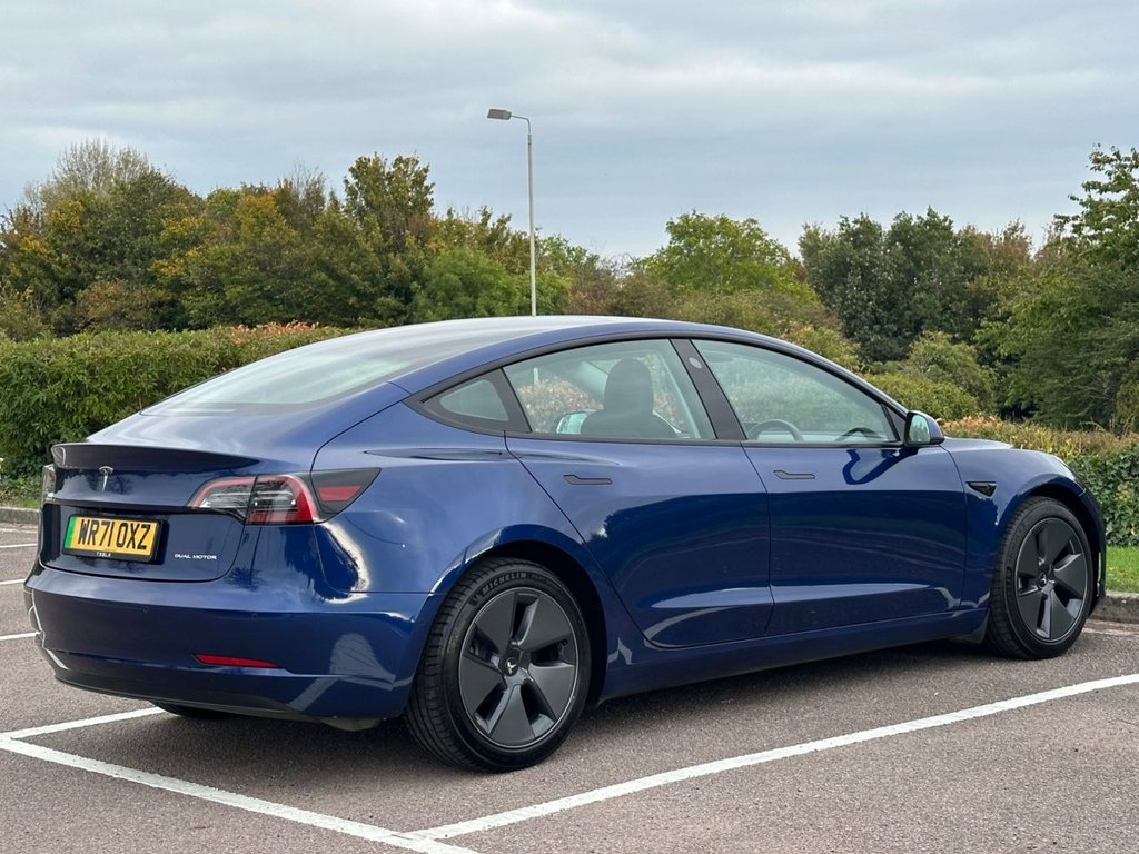 Used Tesla Model 3 2021 for sale - 76236104: Photo 2