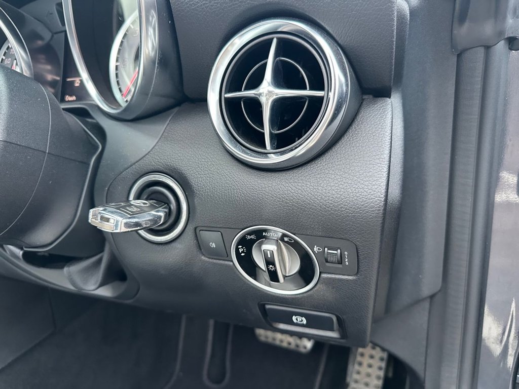 Used Mercedes-Benz SLK 2013 for sale - 77026947: Photo 24