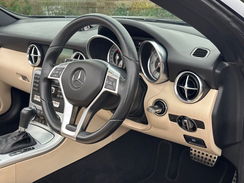 Used Mercedes-Benz SLK 2014 for sale - 77171843: Photo 25