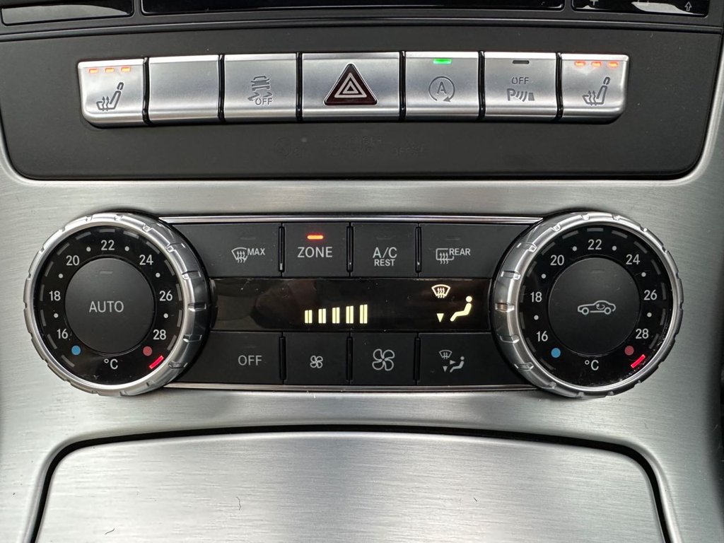 Used Mercedes-Benz SLK 2014 for sale - 77171843: Photo 33