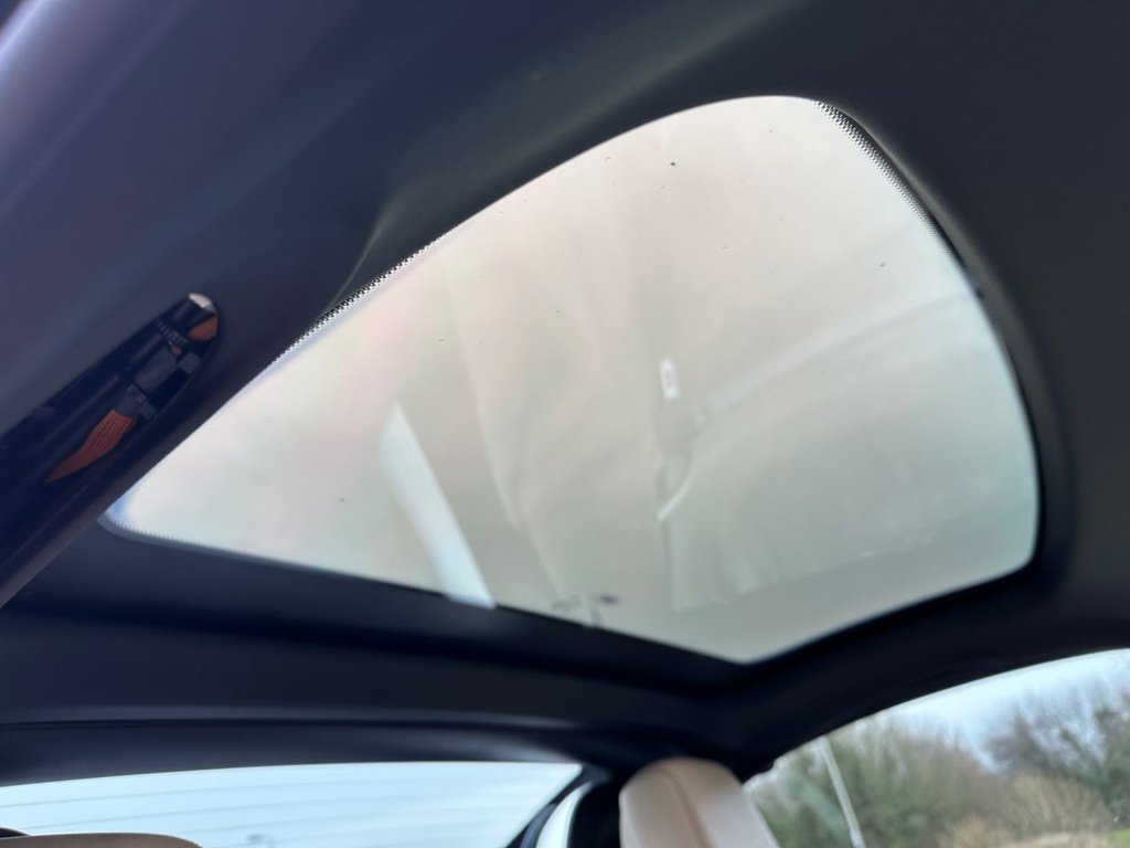 Used Mercedes-Benz SLK 2014 for sale - 77171843: Photo 46