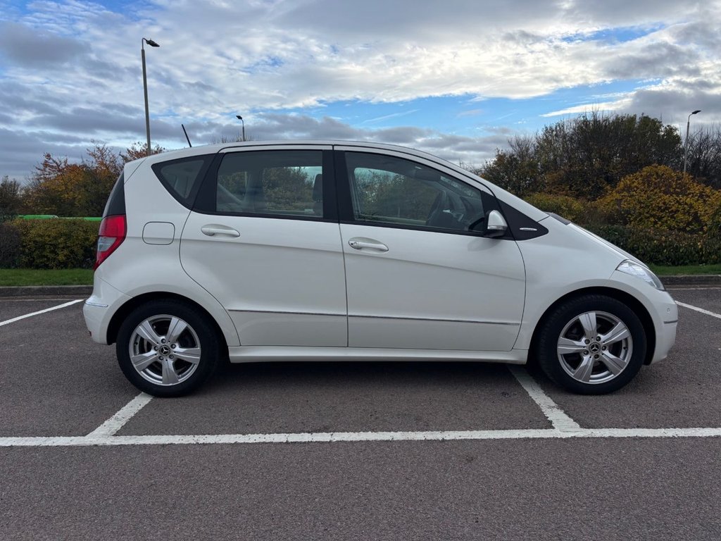 Used Mercedes-Benz A-Class 2012 for sale - 76469855: Photo 2