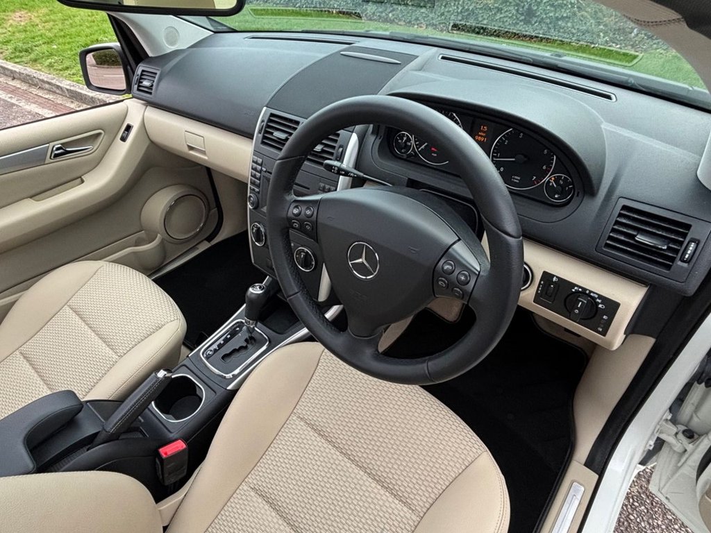 Used Mercedes-Benz A-Class 2012 for sale - 76469855: Photo 8