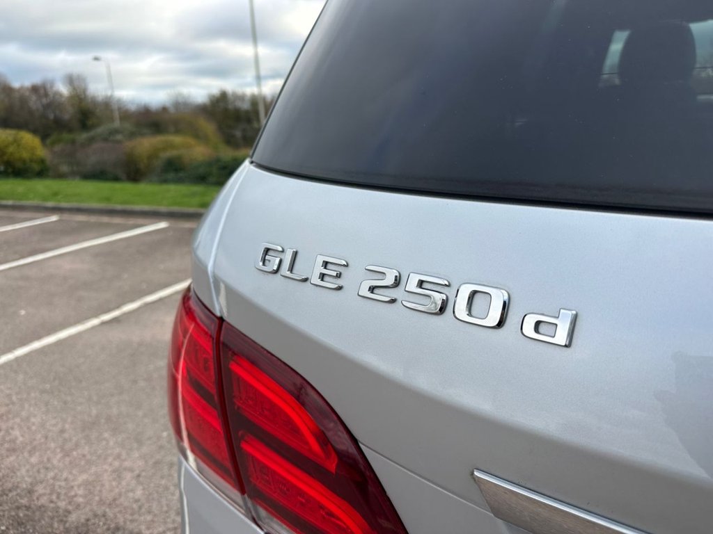 Used Mercedes-Benz GLE 2018 for sale - 76642857: Photo 22