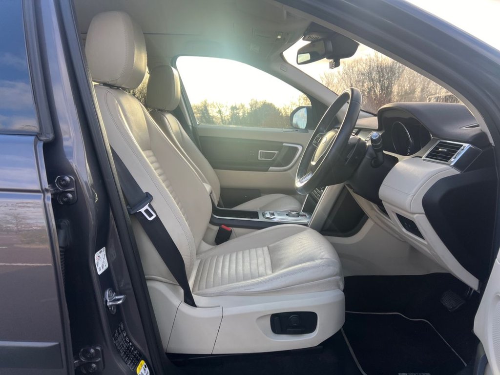 Used Land Rover Discovery Sport 2016 for sale - 76900484: Photo 32