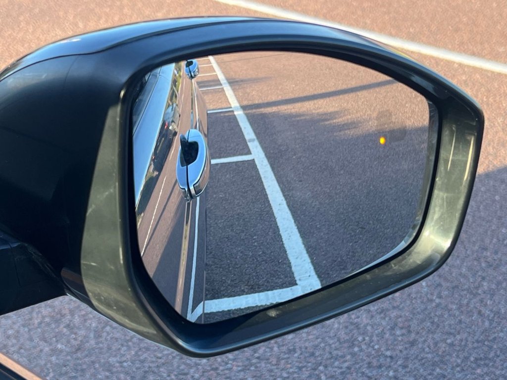 Used Land Rover Discovery Sport 2016 for sale - 76900484: Photo 35