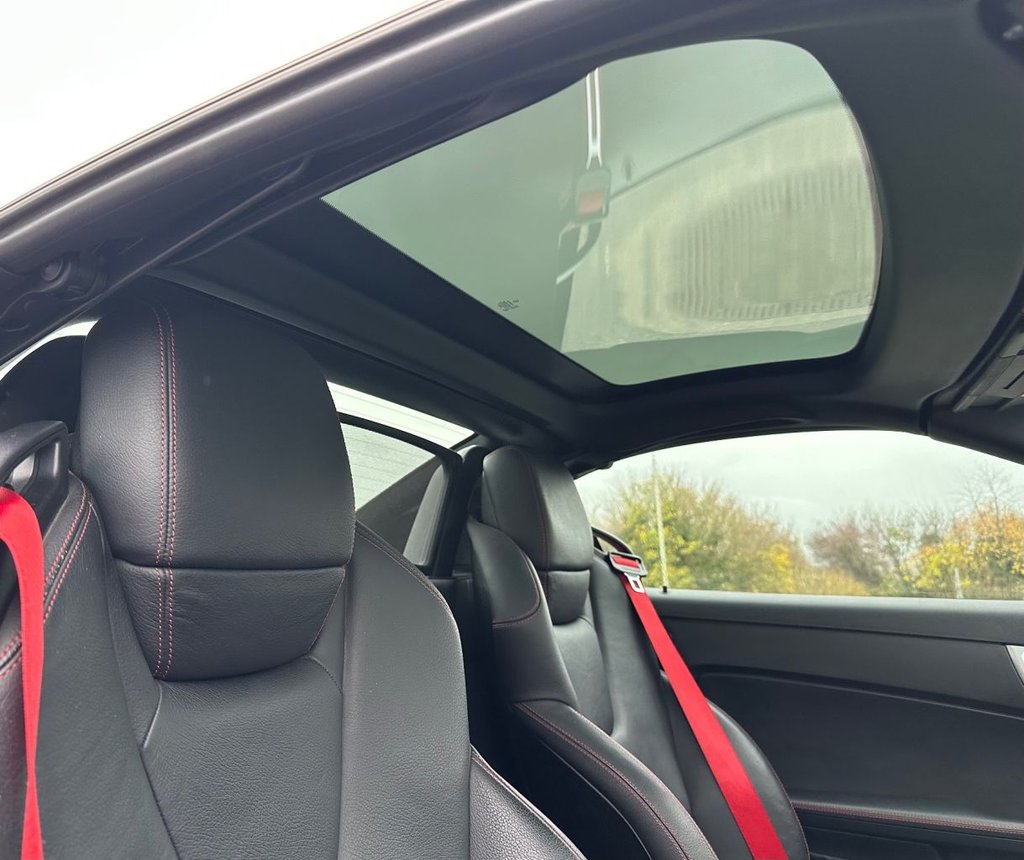 Used Mercedes-Benz SLK 2014 for sale - 76559153: Photo 14