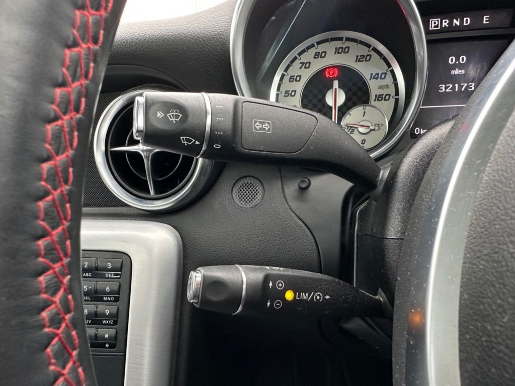 Used Mercedes-Benz SLK 2014 for sale - 76559153: Photo 29