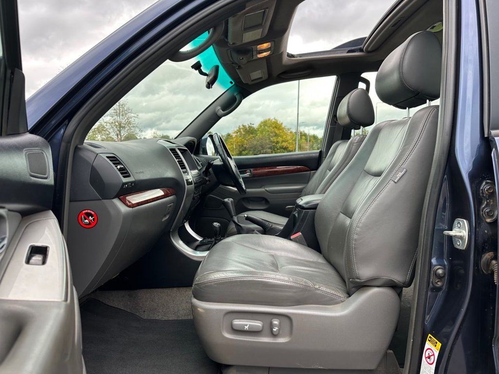 Used Toyota Land Cruiser 2004 for sale - 75923985: Photo 28