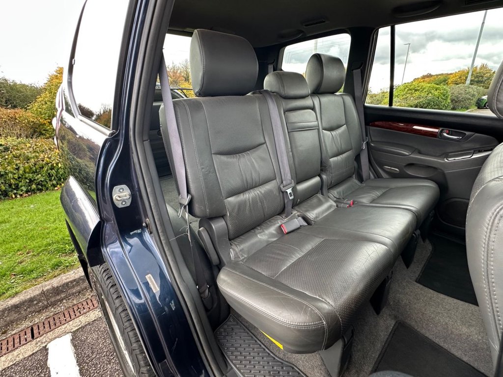 Used Toyota Land Cruiser 2004 for sale - 75923985: Photo 29