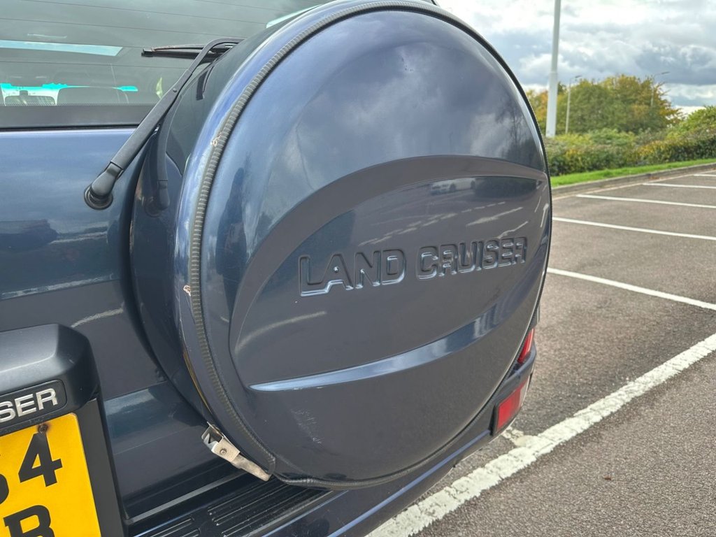 Used Toyota Land Cruiser 2004 for sale - 75923985: Photo 34